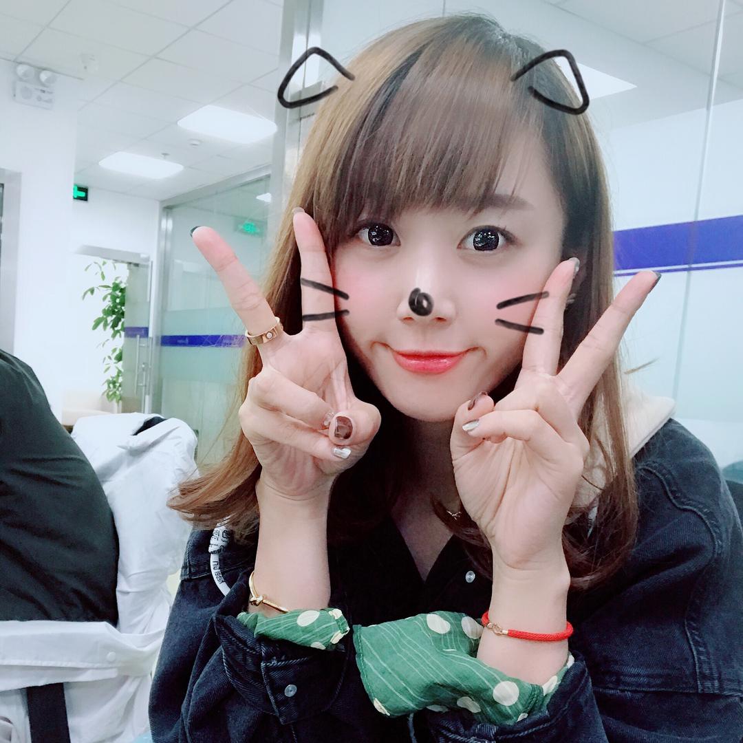 晓婷婷爱喝可乐🥤