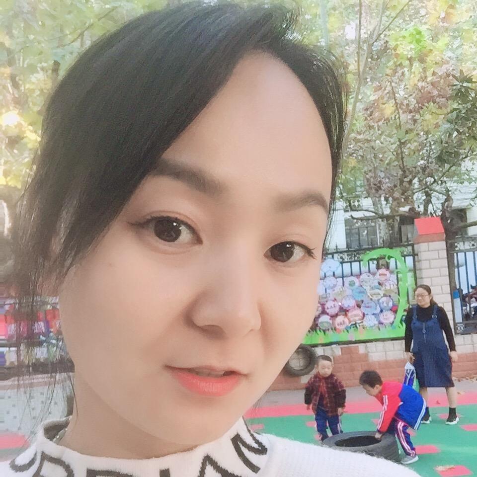 摆筱筱