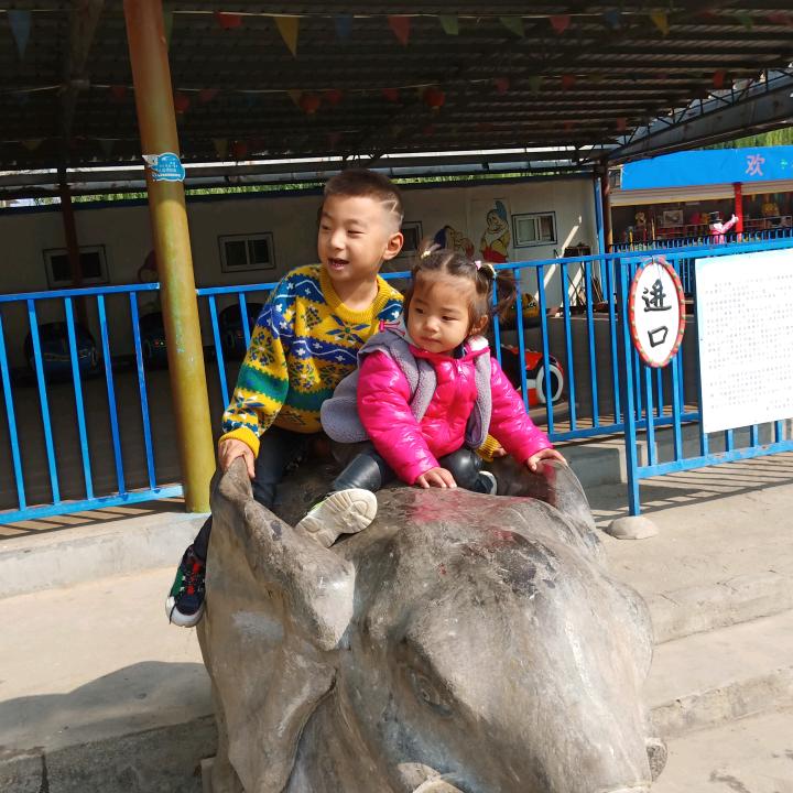 小屁孩童装童鞋