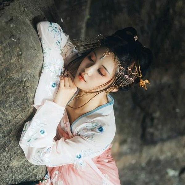 一线天高山养蜂人