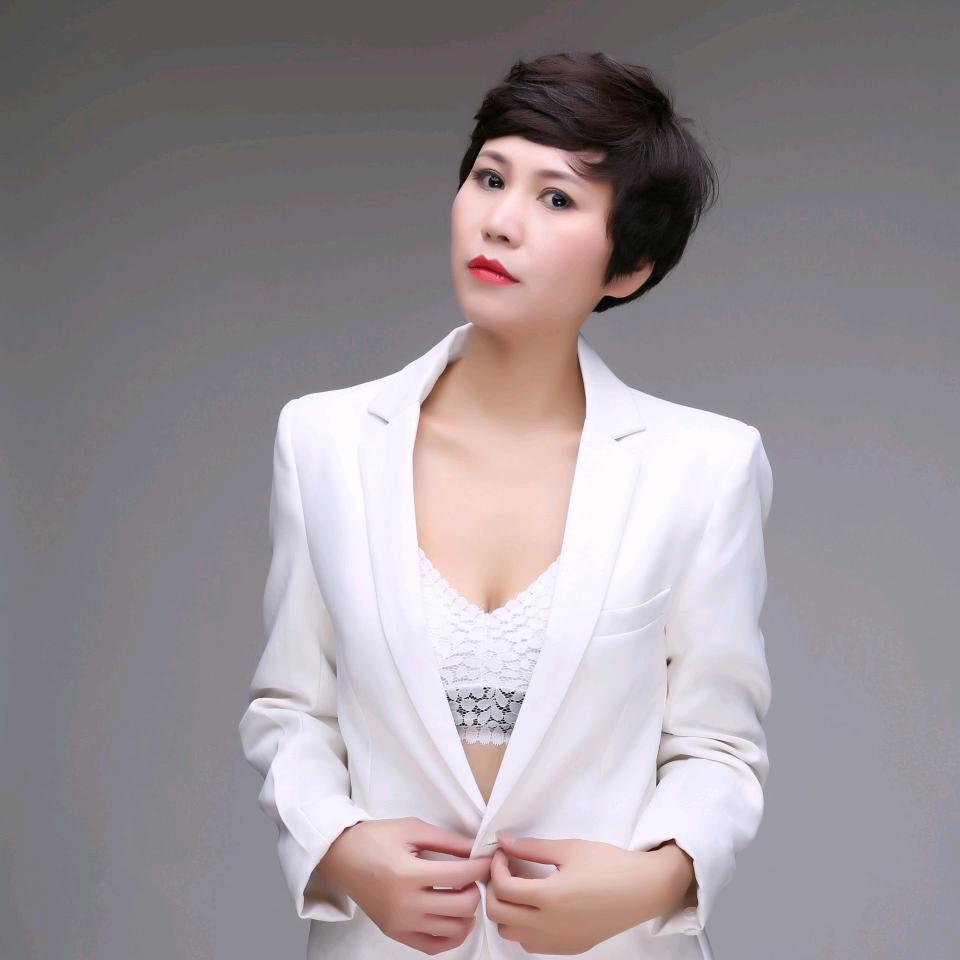 叫我莉姐