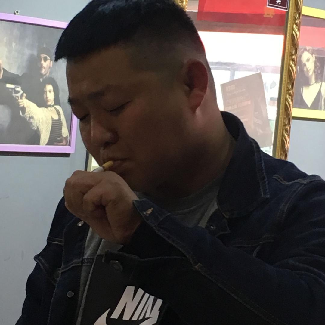 敬安二手车 陈尚帅