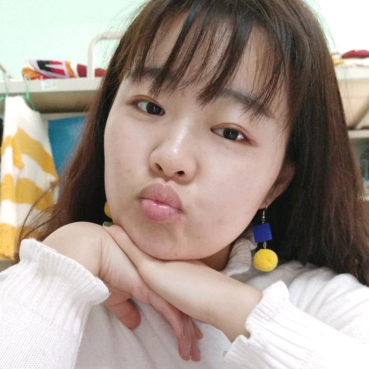 周姿彤