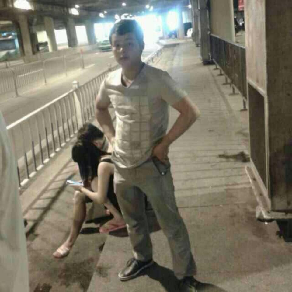 小莫
