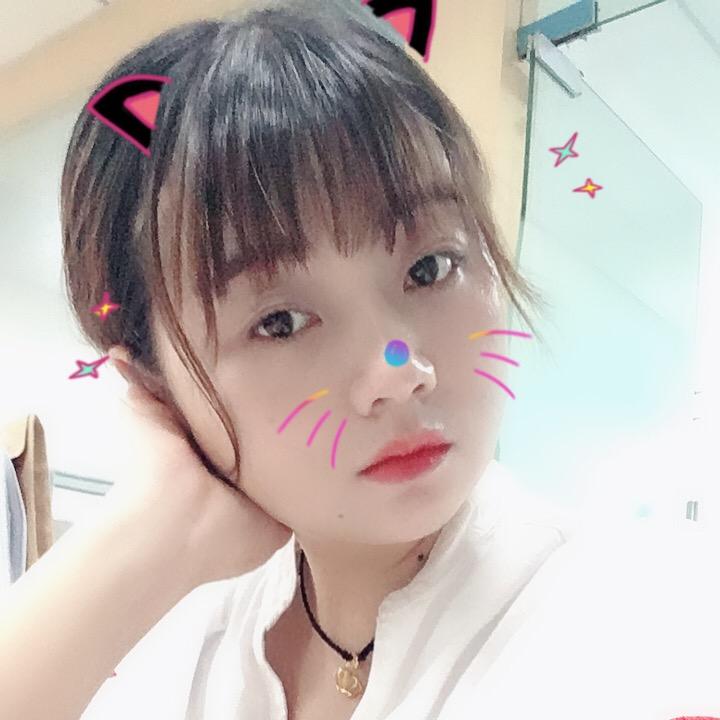 沈姿岚家的比熊
