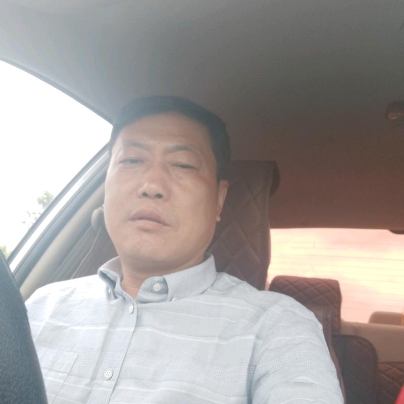 开着卡车闯天涯