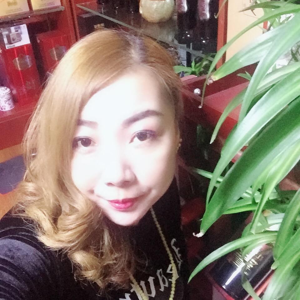 心如死灰般的女生