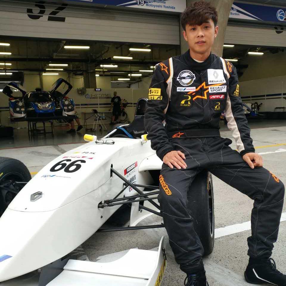 雷诺方程式车手李伟
