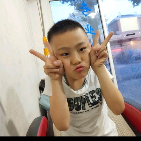 🦄小艾  《秒回》