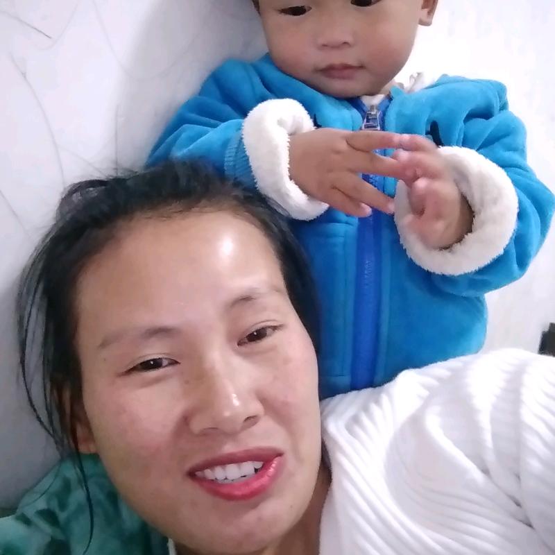 凑够一支足球队