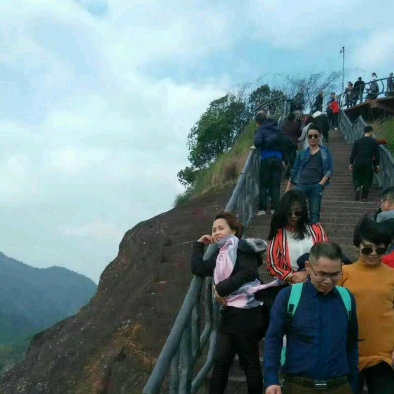 我是李氏家具城余姐