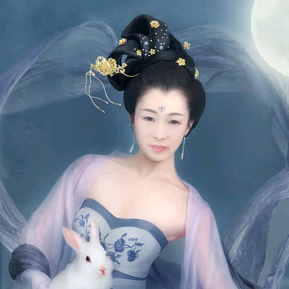 繁花落尽，苍白了谁