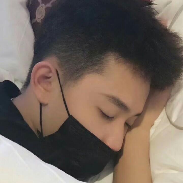 嗯哼