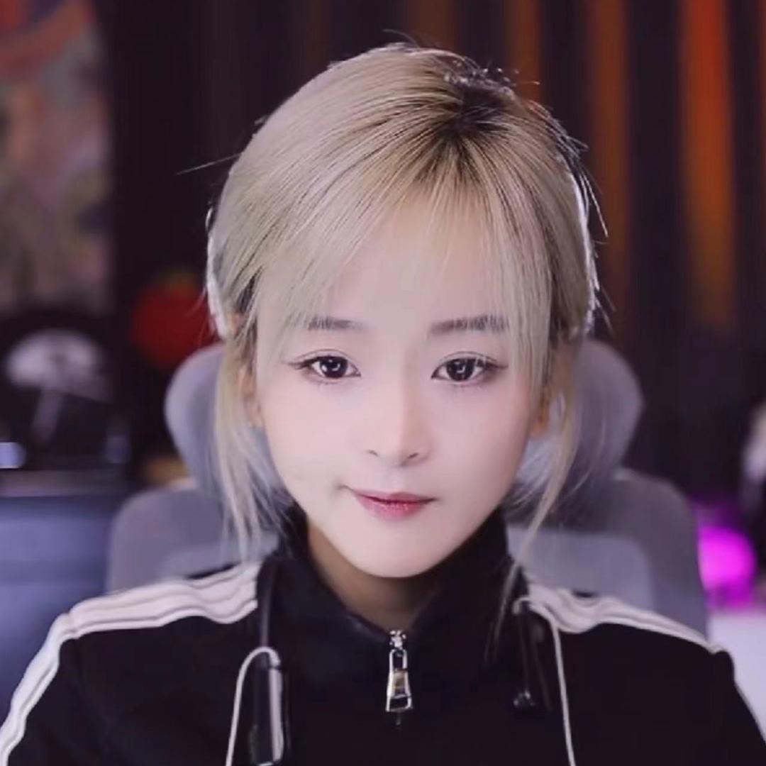 温灿灿