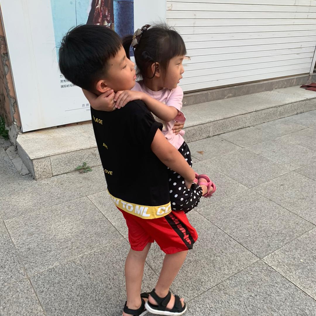 小狼有俩崽儿👨‍👩‍👧‍👦