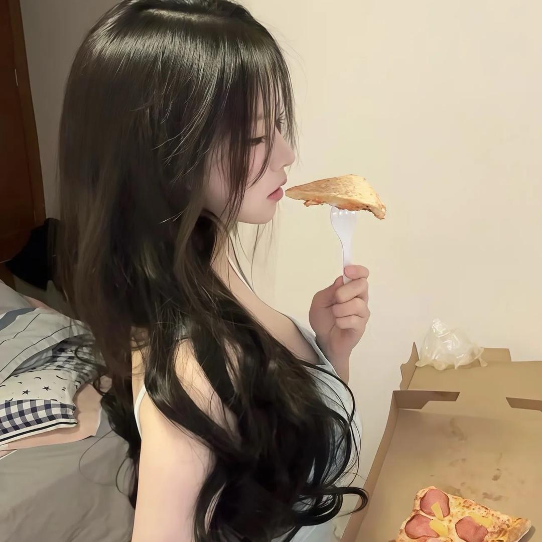 阿白吃包菜.