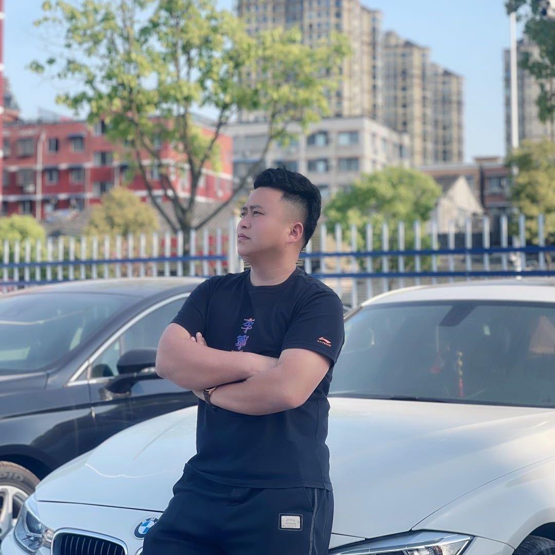 温州优越二手车｜高总