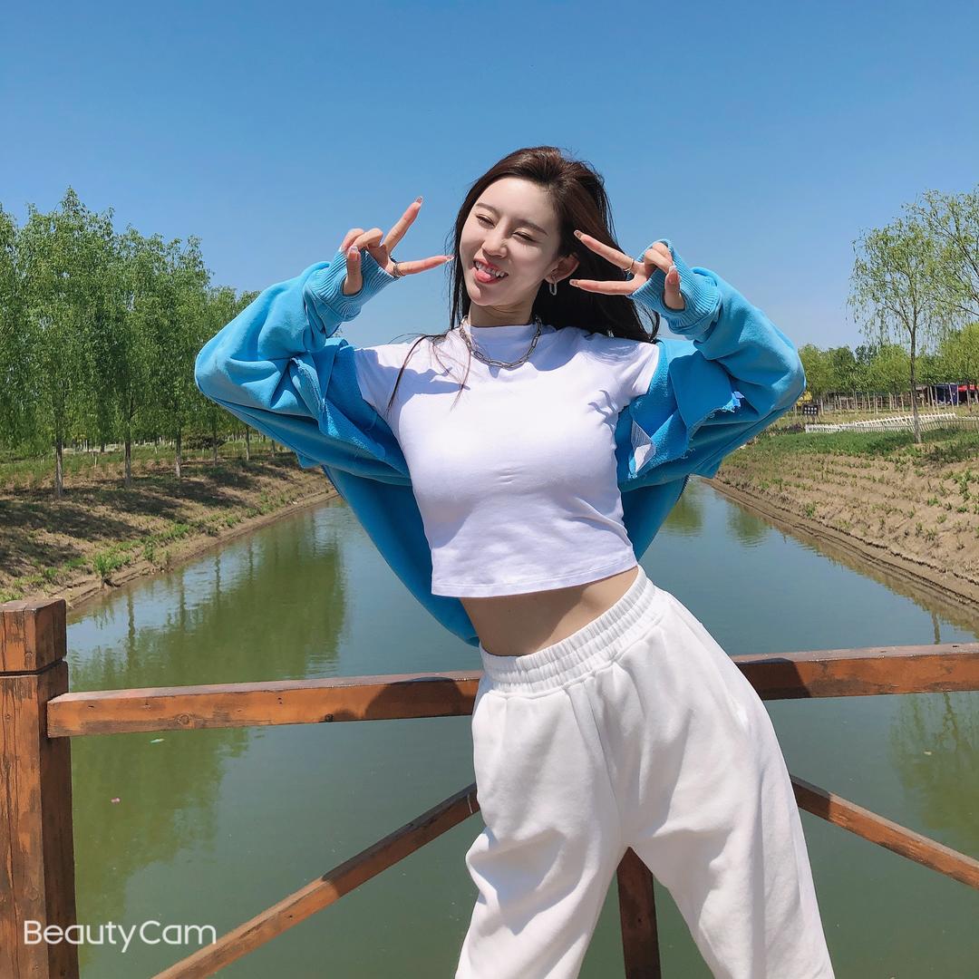 小美👄