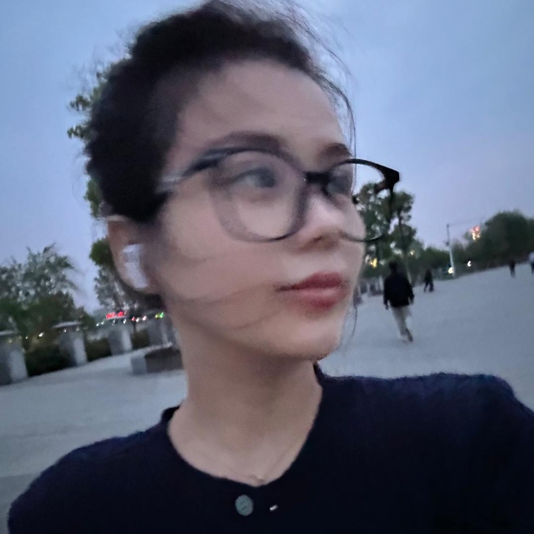 逃跑的～雯🦟子