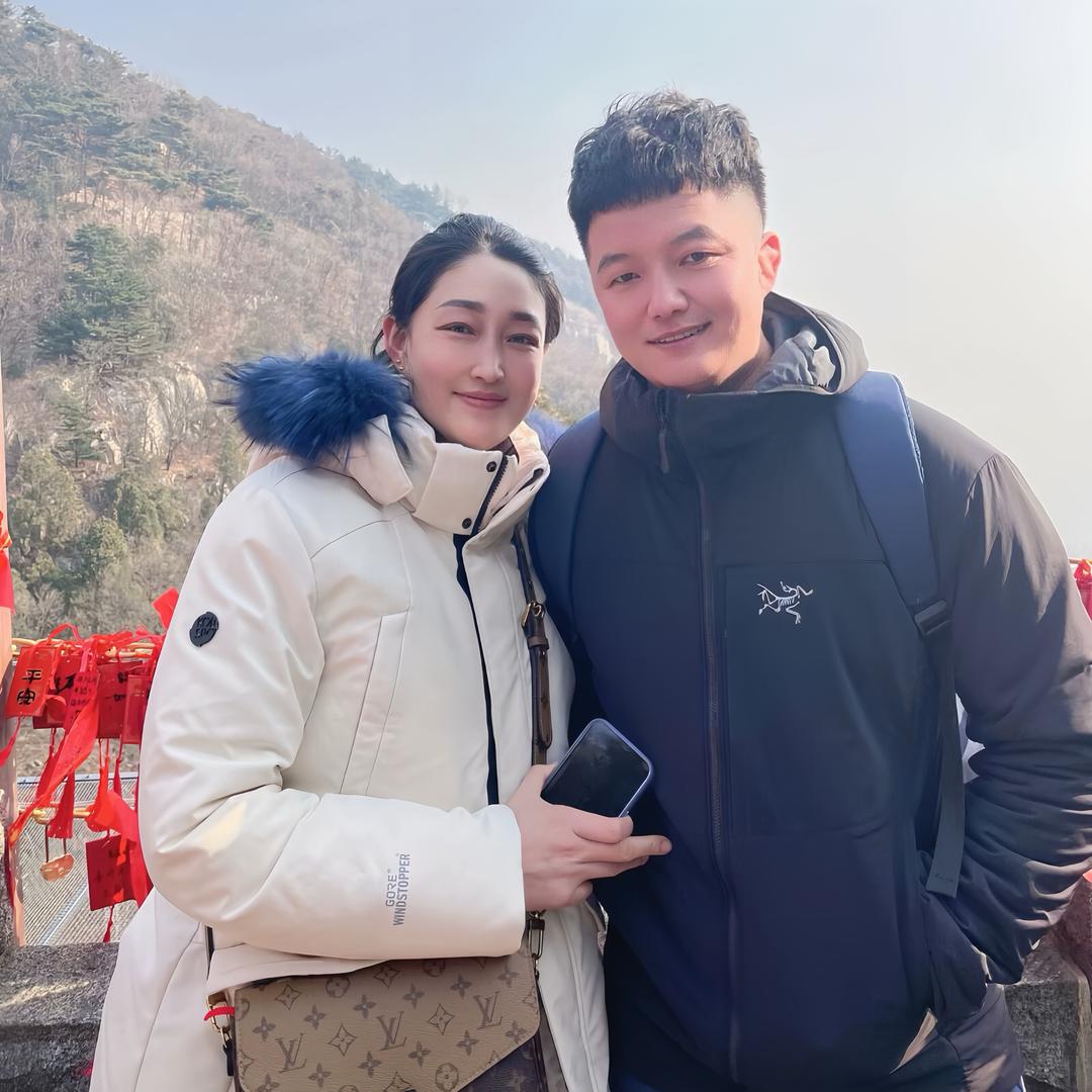 梁大妮儿~