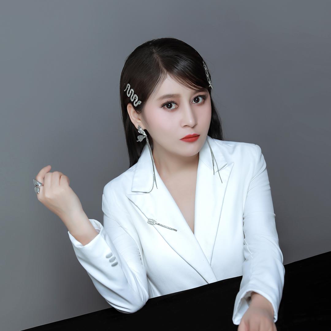 娜迪冉直播间