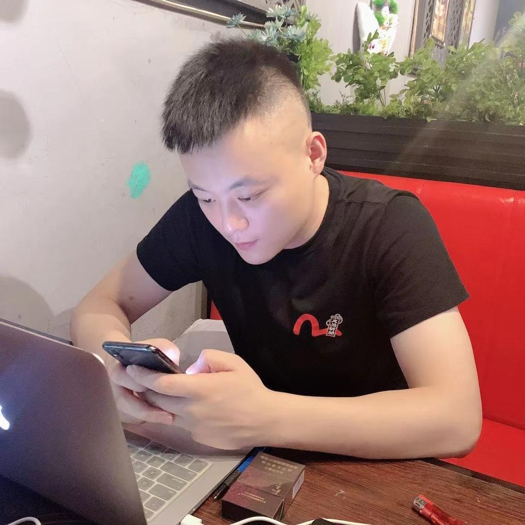 小时候是个帅哥