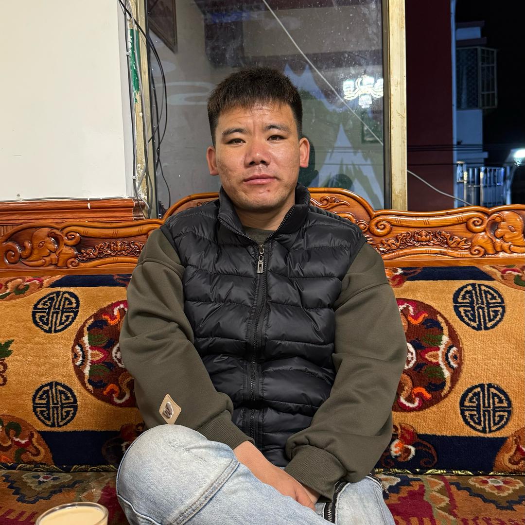 昂尼罗布次仁