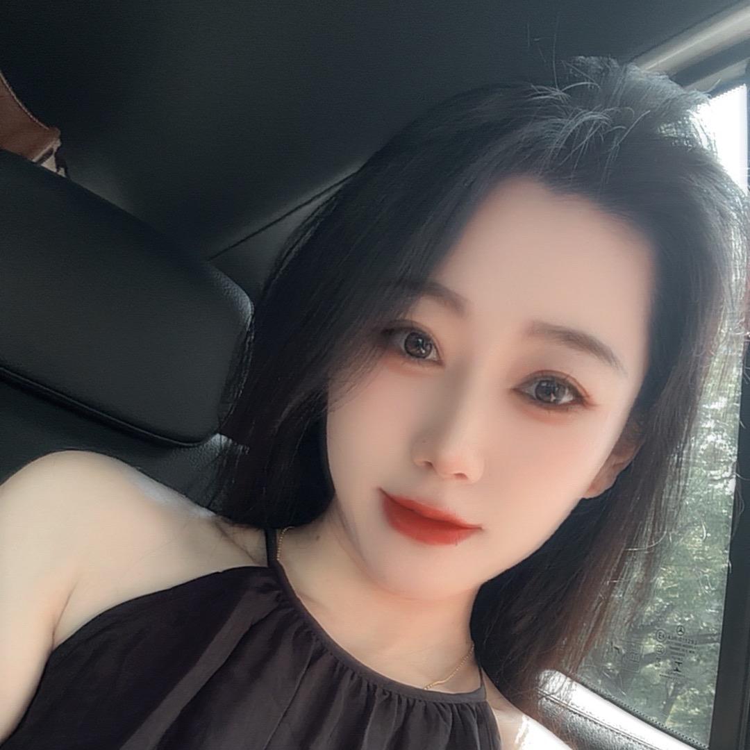 怡呵美妃漾迷粉底液