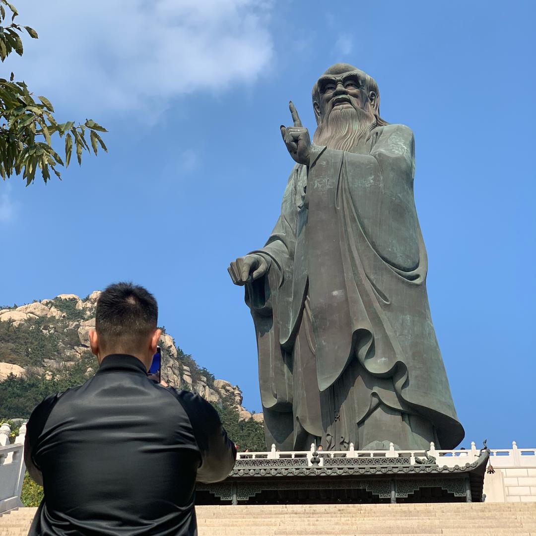 三 小 杰