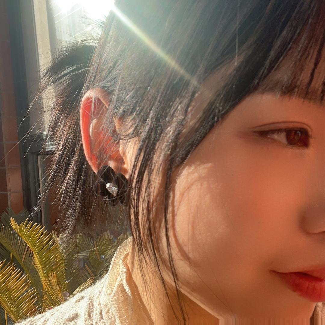 简秋美容美甲中心官方号