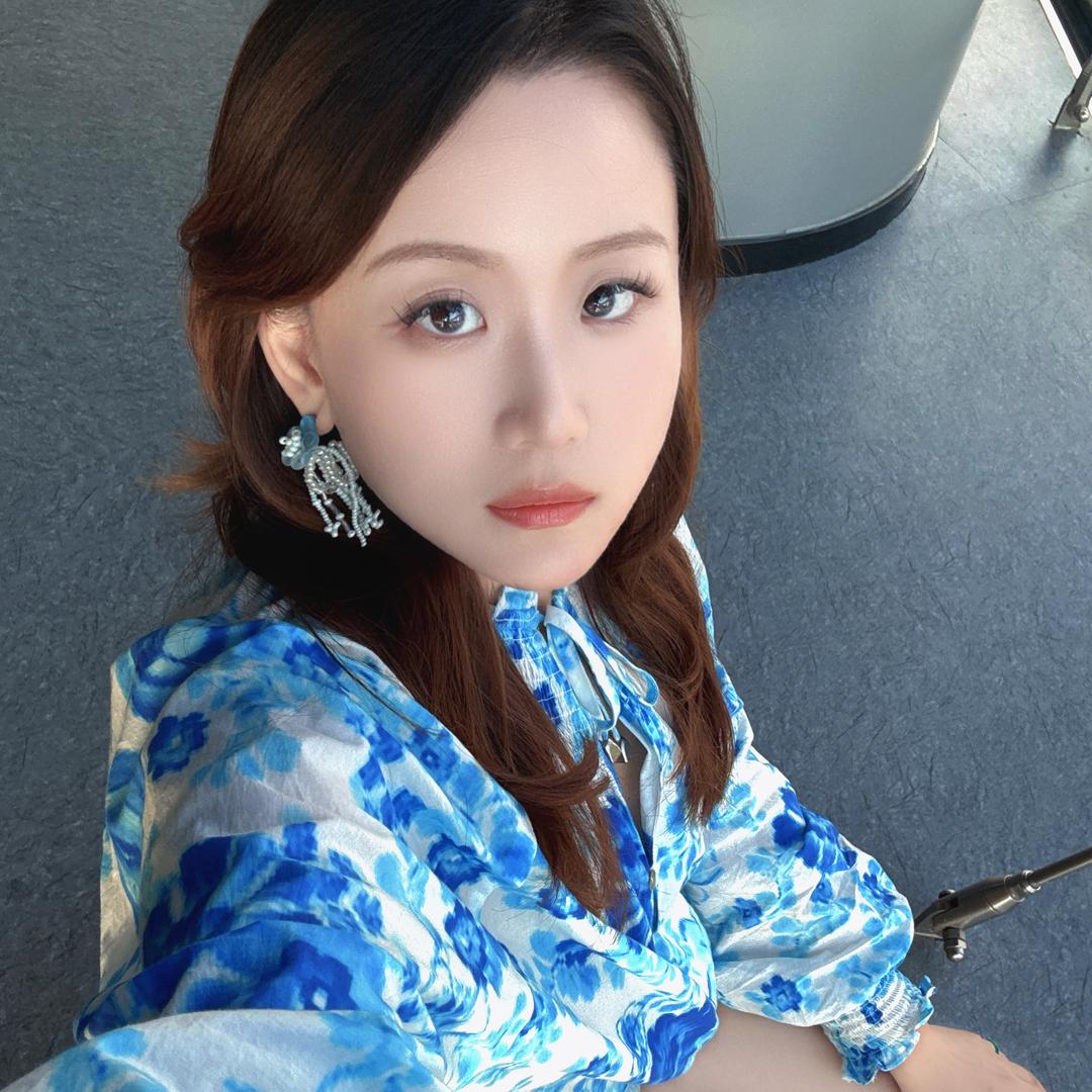 金双子Cynthia