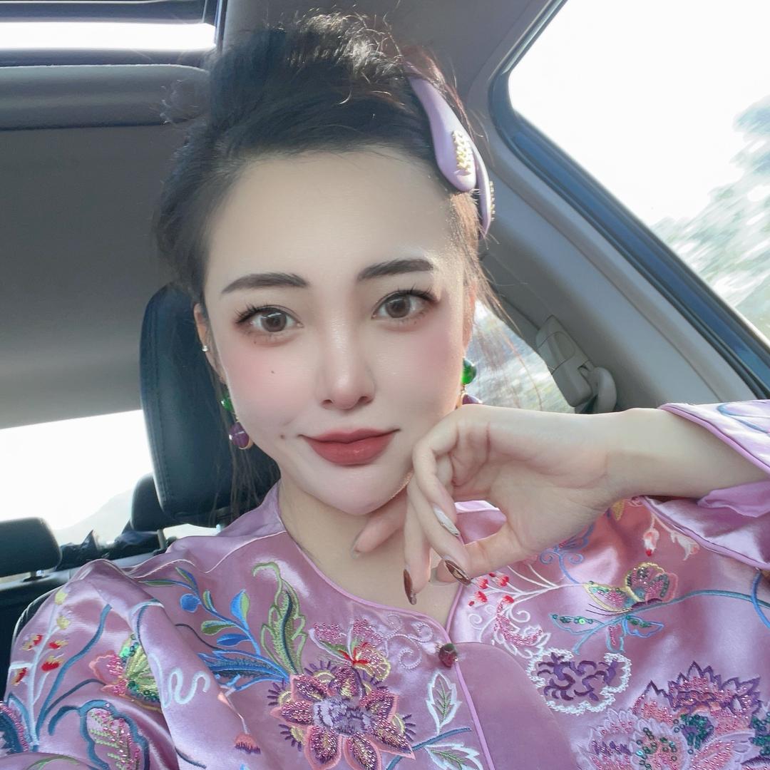 曦衣欧秀-私服穿搭