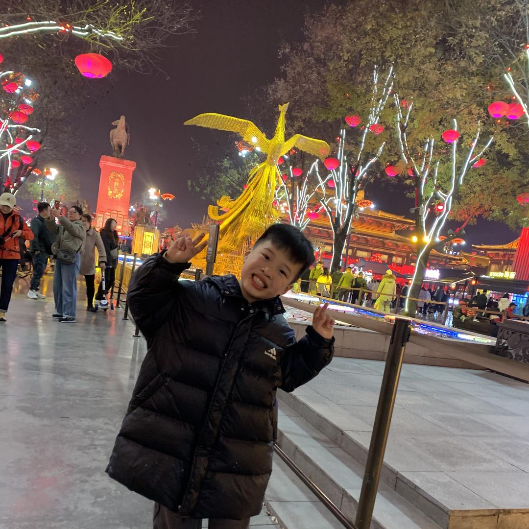 忻州市忻府区与觅服装集合店