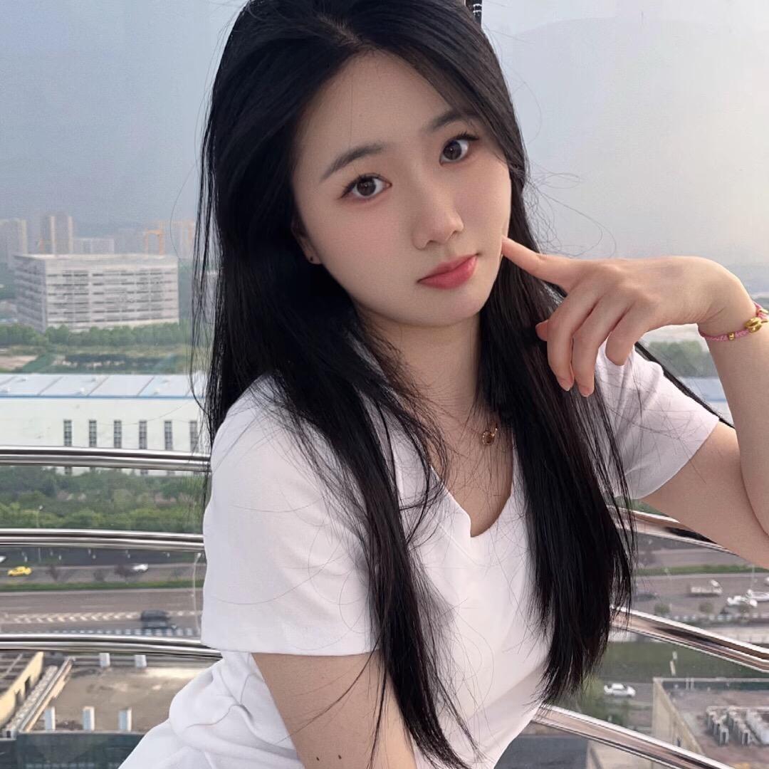 扑克牌隐形眼镜