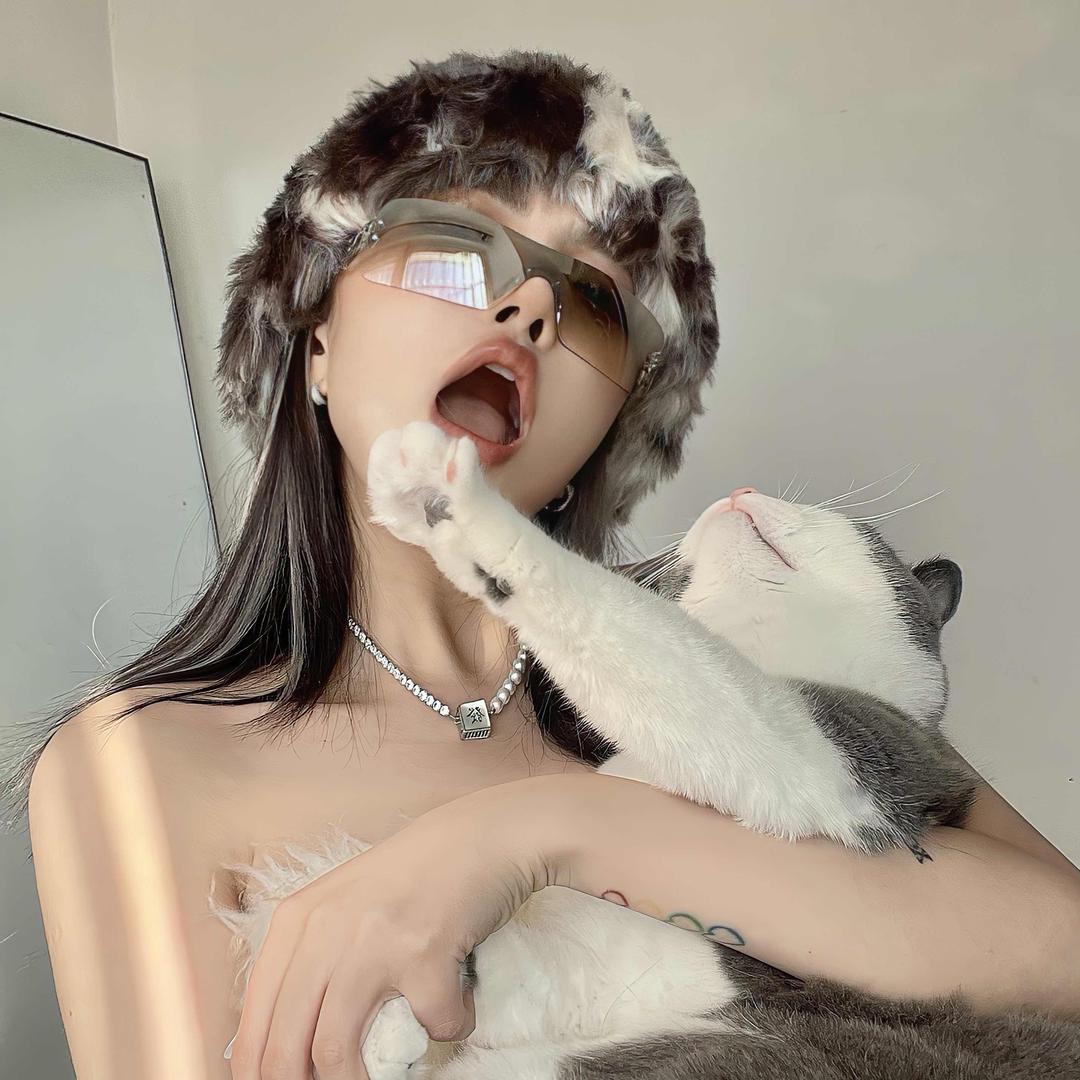-是小张吖^_^