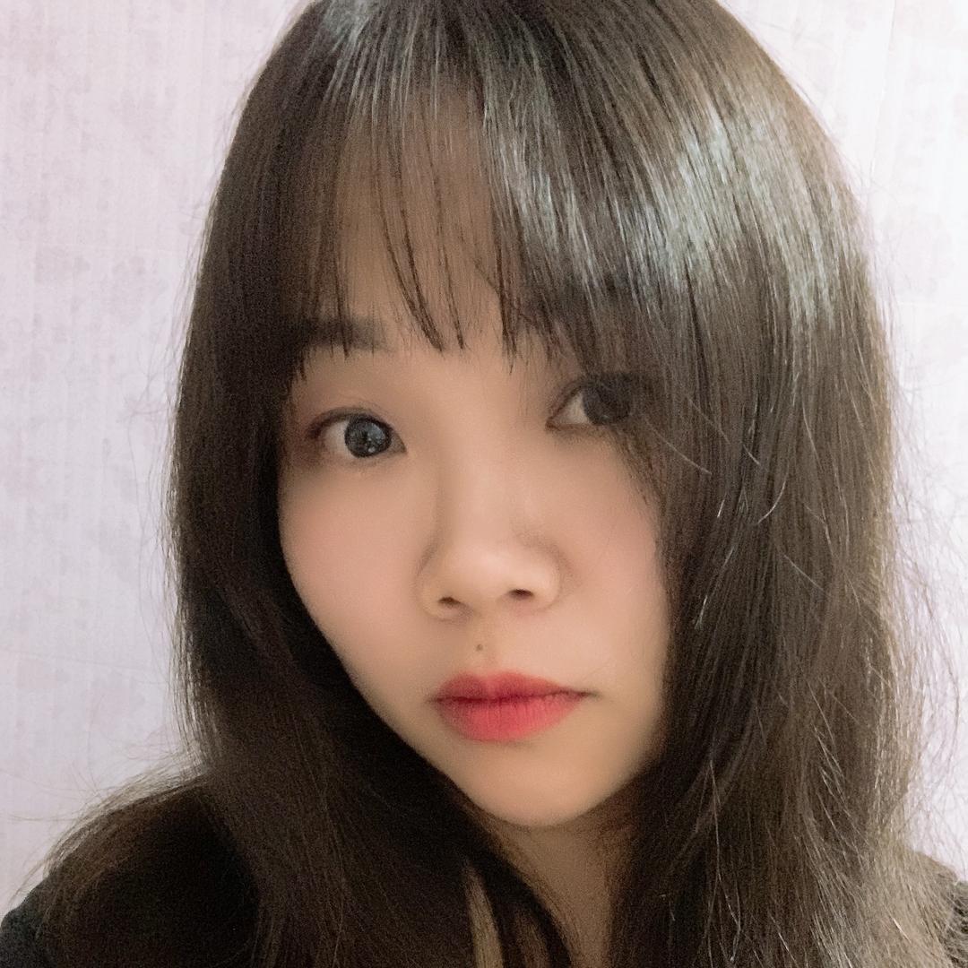 卖二手车的小姐姐