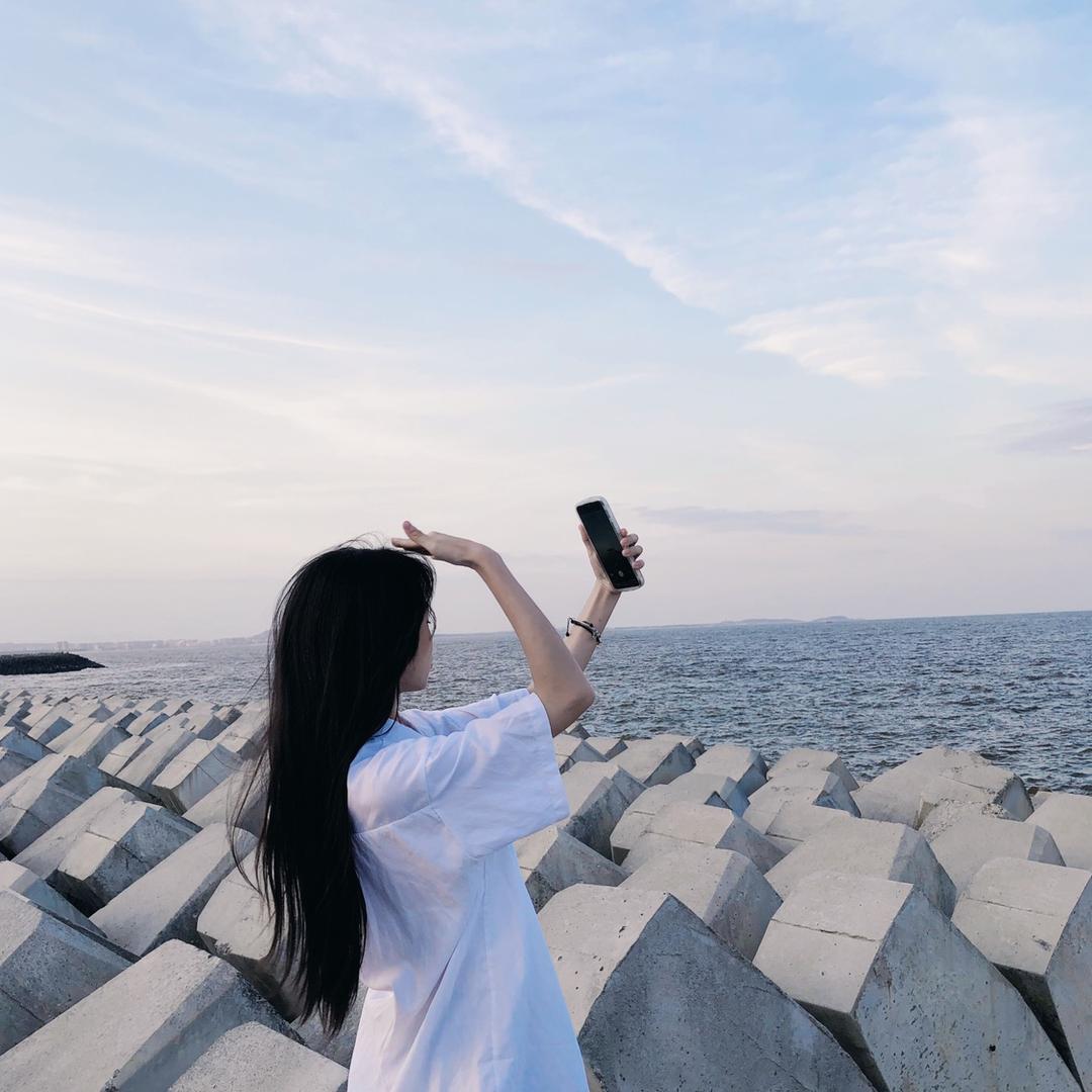 QIQI.
