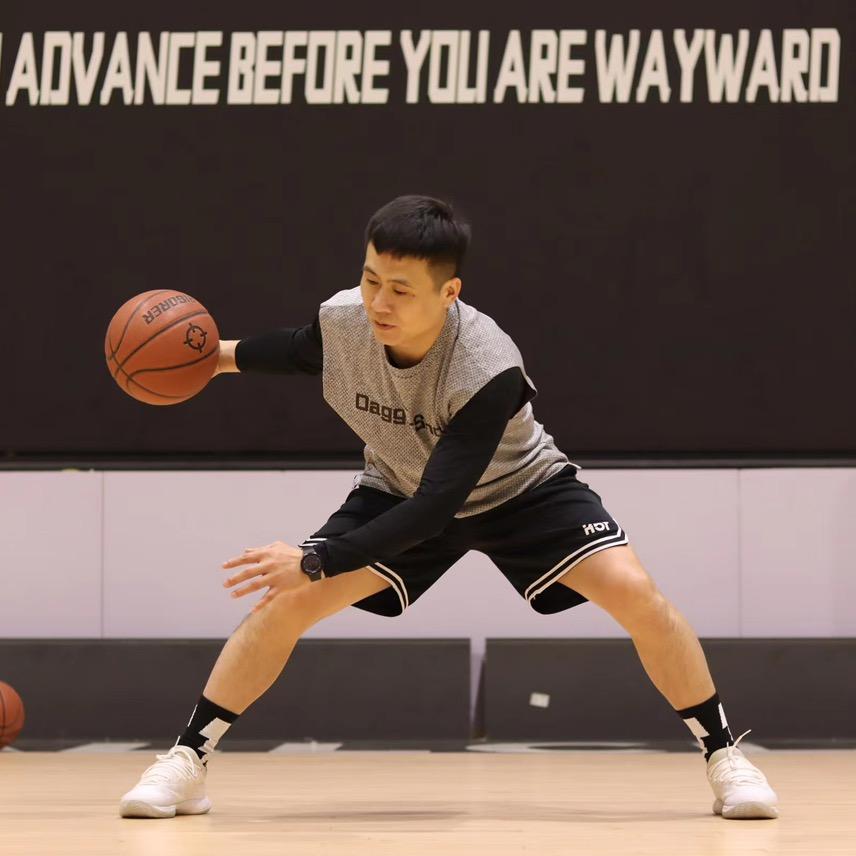 炼途🏀训练师：房