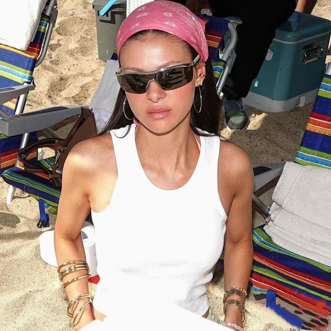 杨芯得榴莲味鼻子💩