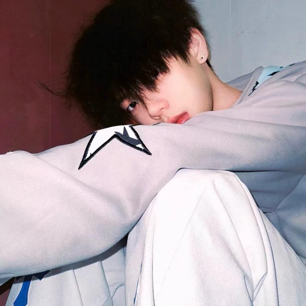 小帅🤺