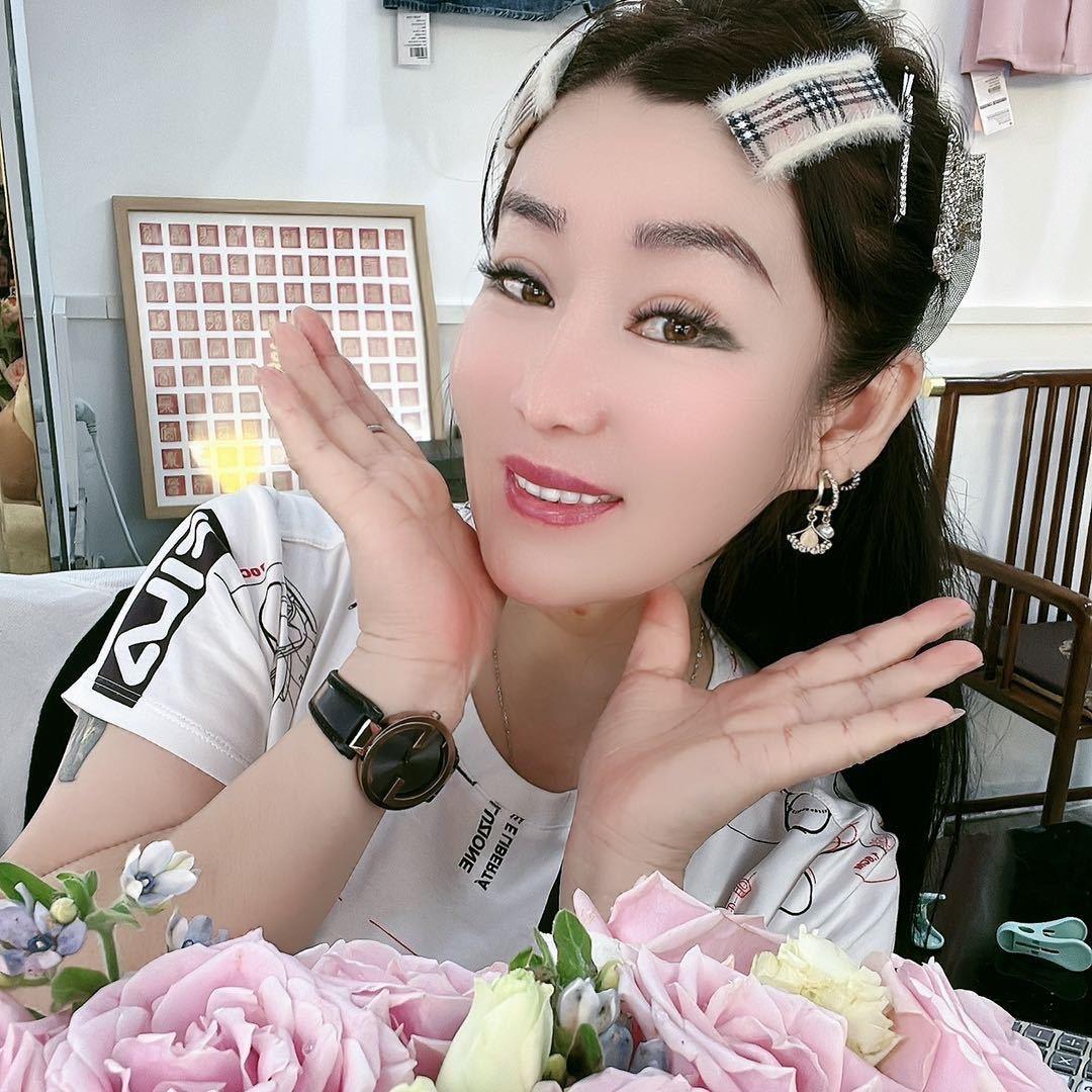 潮人馆服饰商行