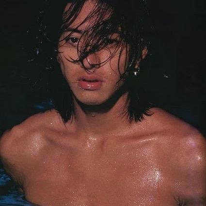 鱼超多（黄毛版）