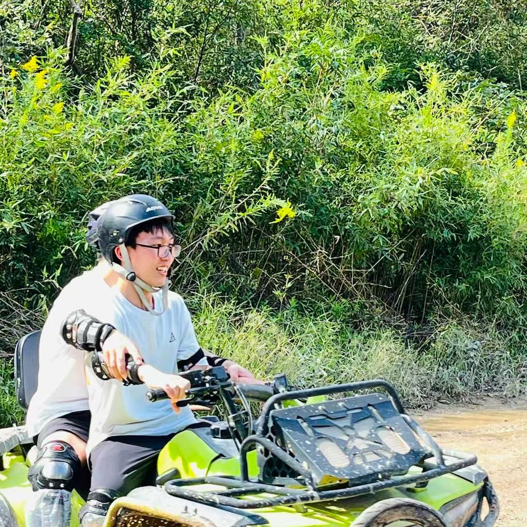 多元服饰生活馆