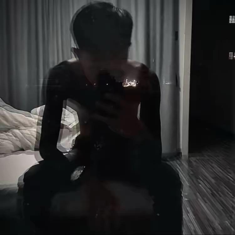 杰.