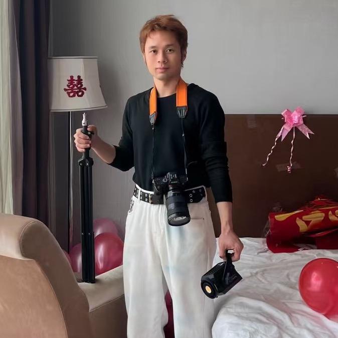 摄影师李小荣
