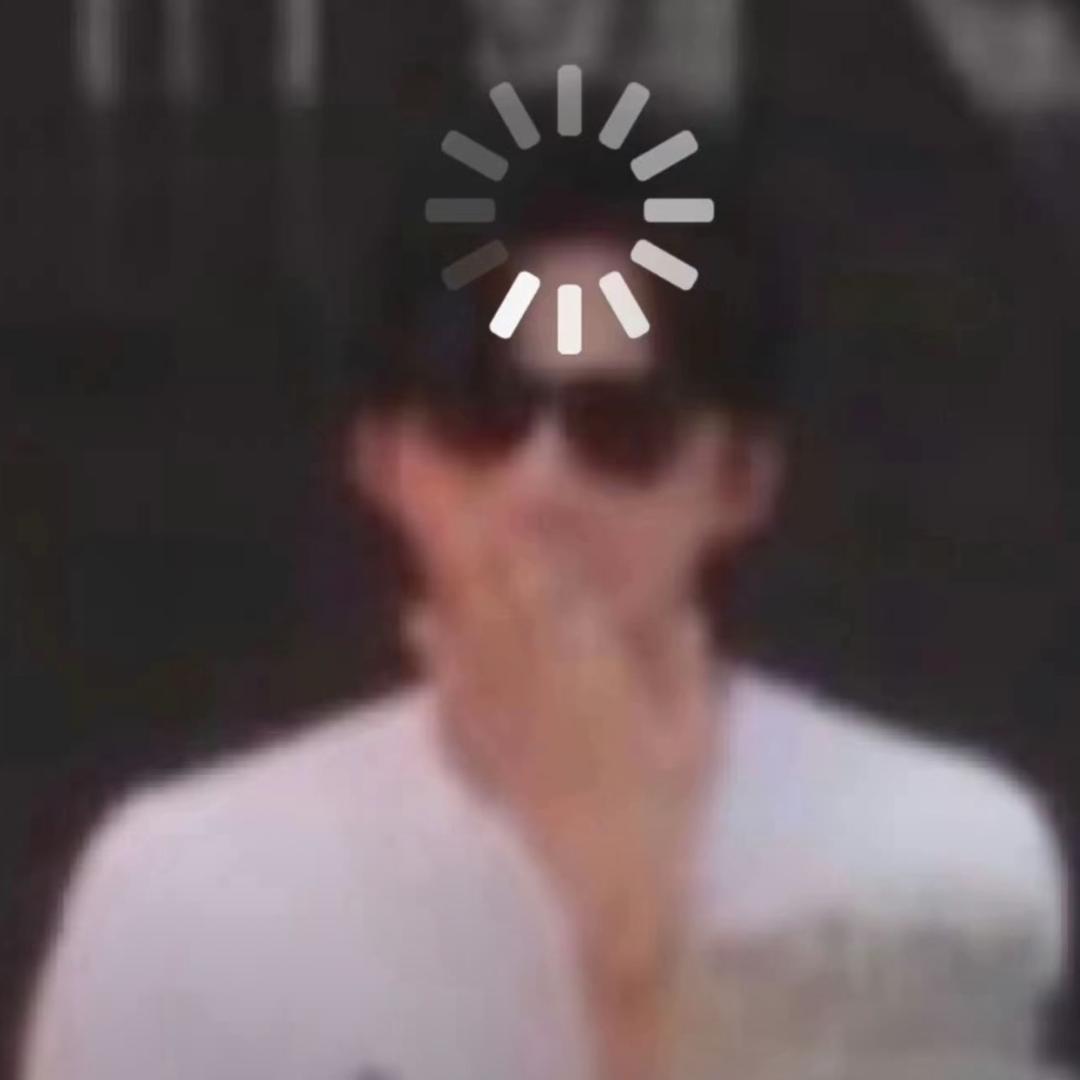 于是