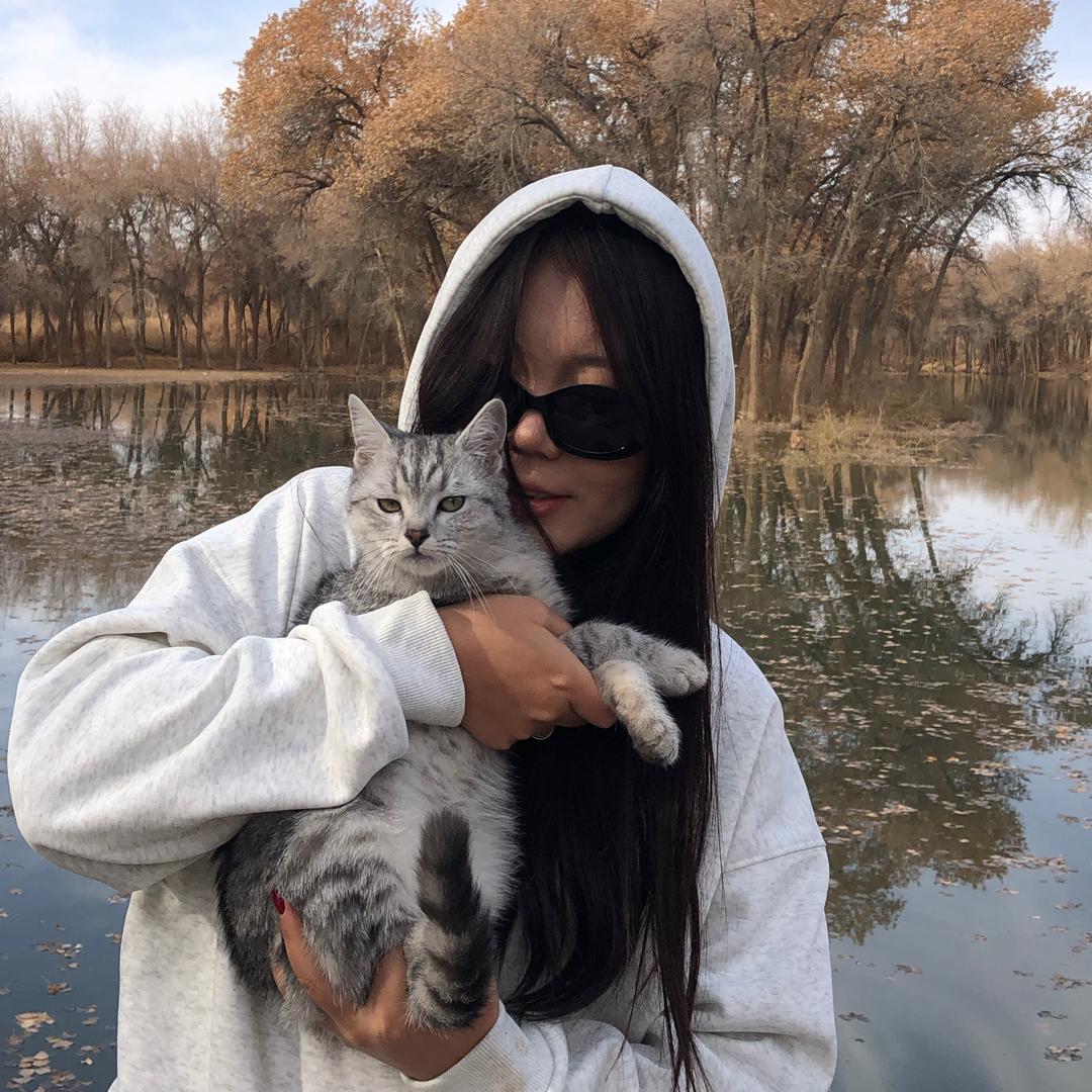 喜欢下雪天的娜娜