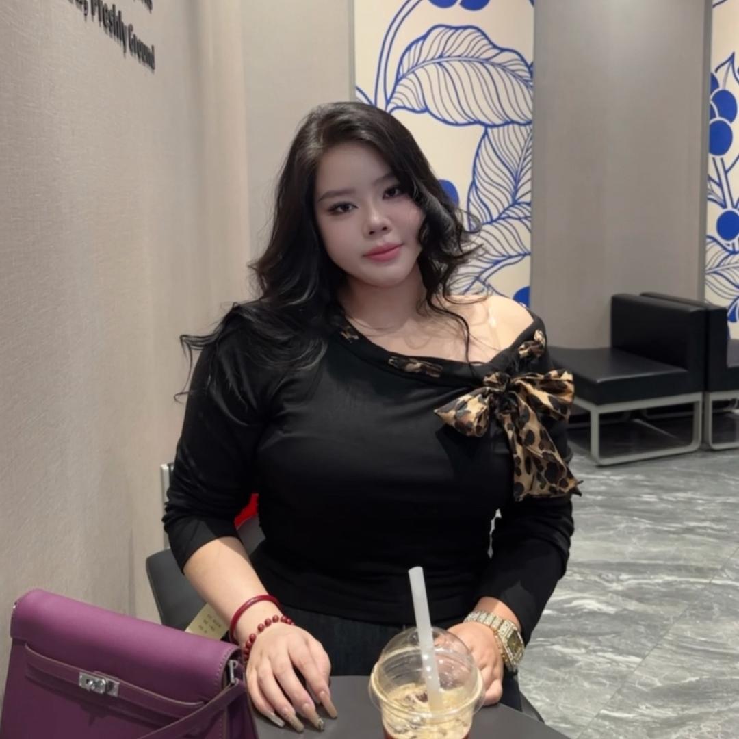 宝丰县邹邹家大码女装（每周一上新)