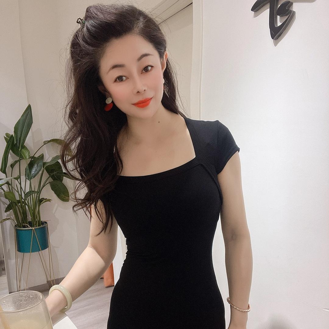 寿县梅梅家女装集合店1