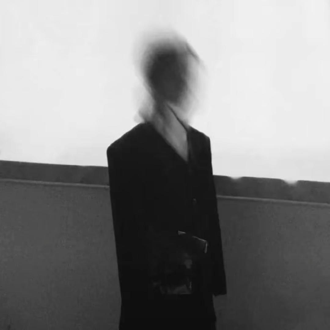 别嘲笑我的双下巴了